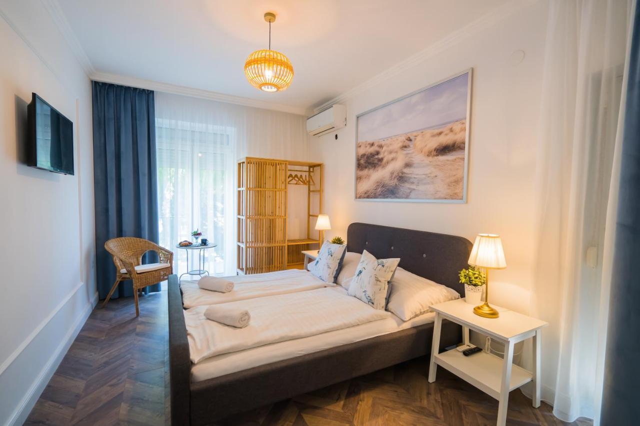 Csenge Villa Siofok Bagian luar foto