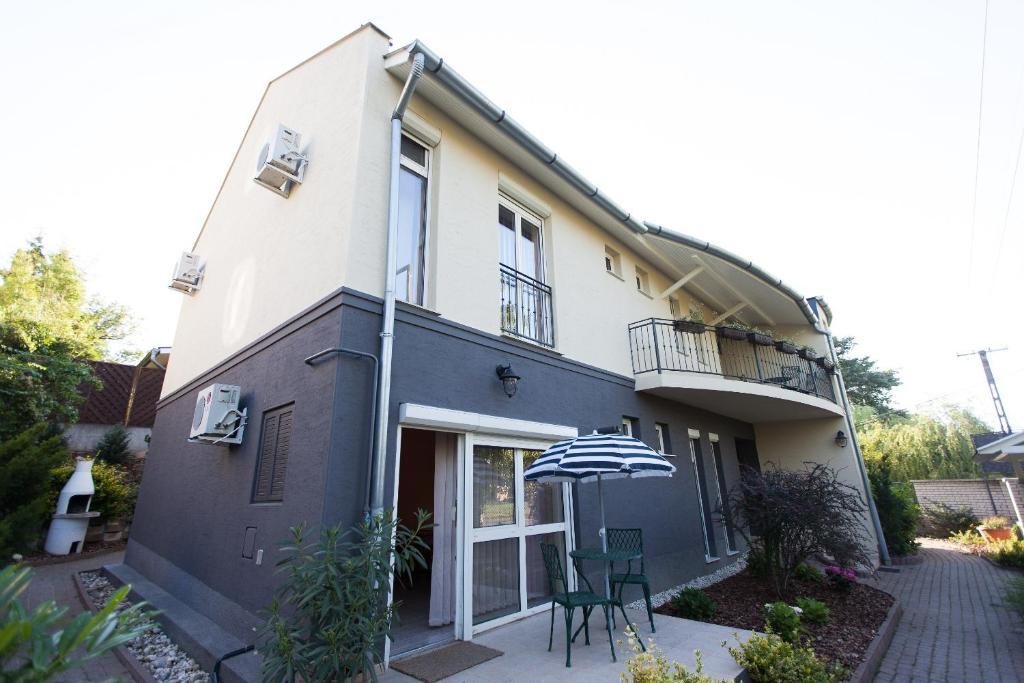 Csenge Villa Siofok Bagian luar foto